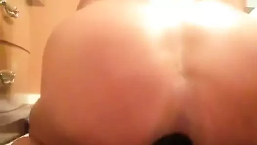 Kadın kılıklı büyük zenci yarağı dildo