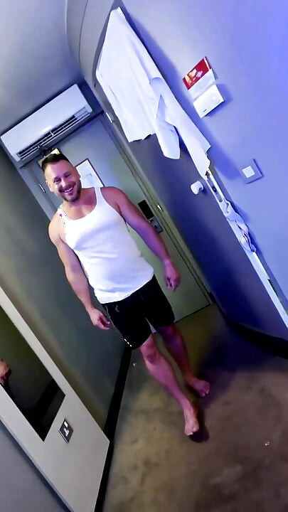 Hungthotter Fucks German Muscle stepdaddy Hans Berlin