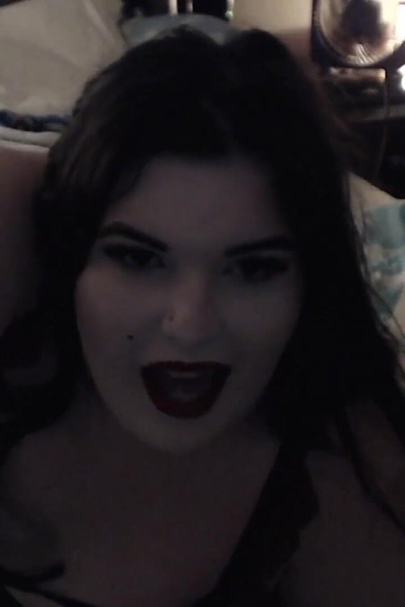 BBW Shemale Playing with Herself Till She Cums!!
