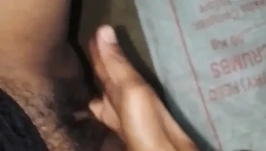 Ibu rumah tangga desi bhabhi menjilati