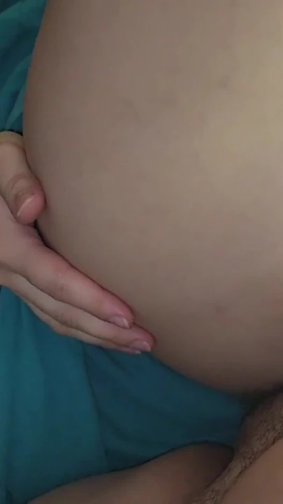 Must-share moment from "Xxx that's how easily my stepdaughter opens up and lets me see her treasure"