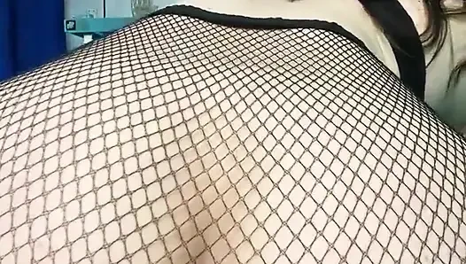 Vivienne L'amour - Full Body Worship in Fishnets