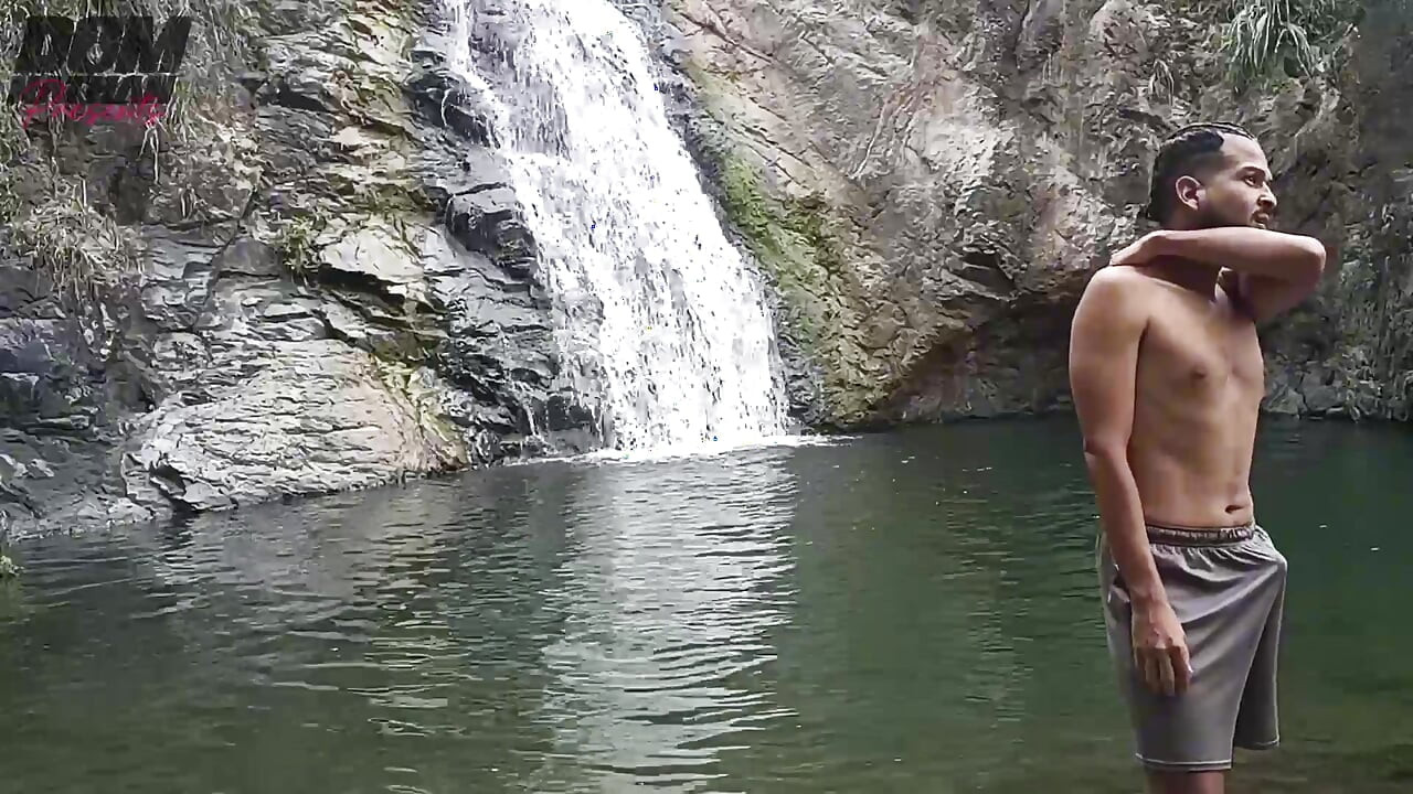 Bareback Outdoor Gay Sex Goes Wrong