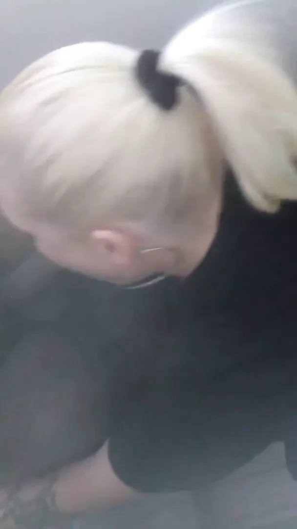 Orange county white girl sucking and fucking