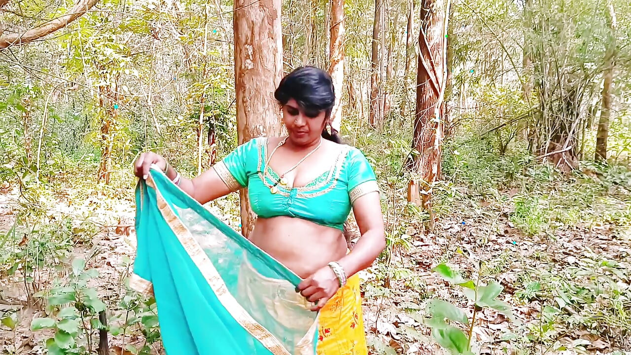Outdoor Jungle Sex. Desi Bhabi Fucking Husbend's Small Stepbrother Big Dick in Forest. Telugu Dirty Talks.