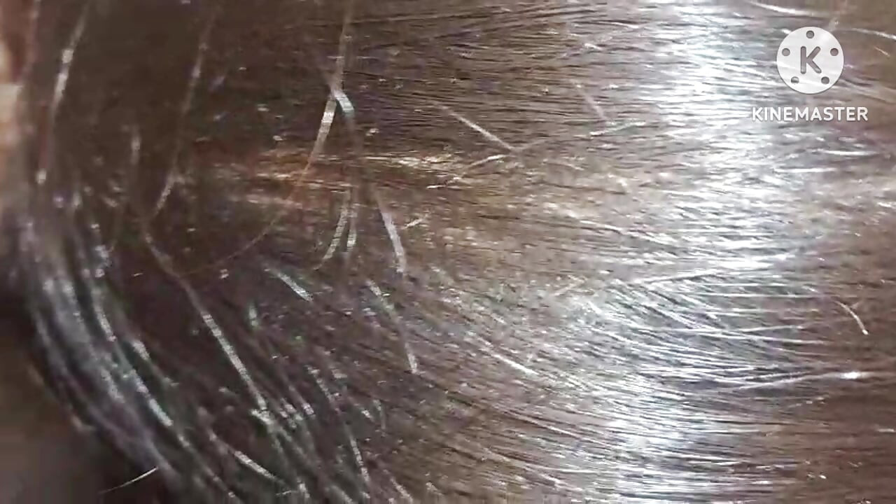 Tintin put water in sister-in-law's mouth