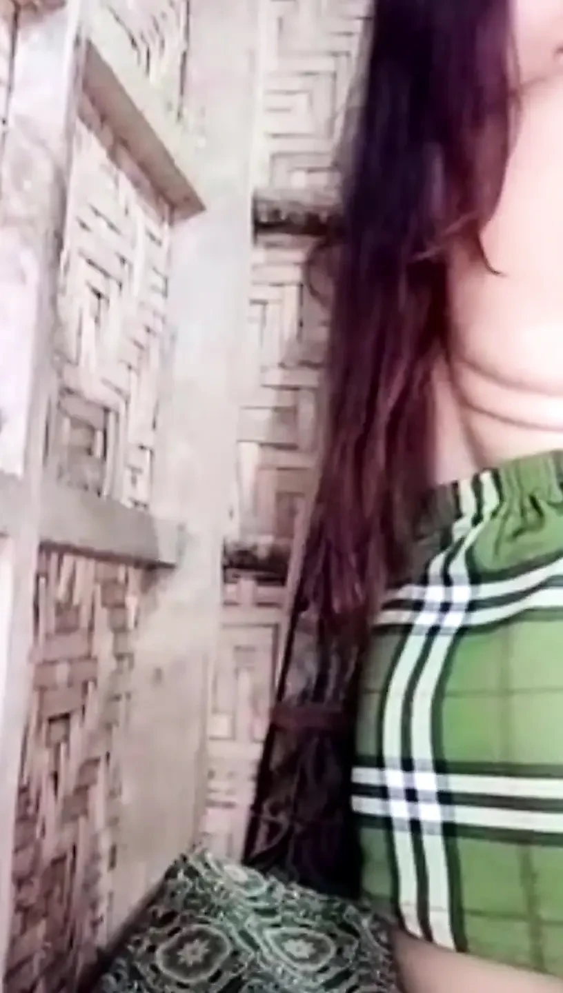 Carol Rayos De Guzman - asian,twerking