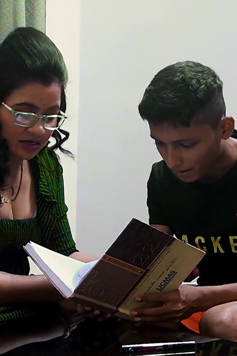 Kisah nakal murid dan guru wanitanya yang seksi, film lengkap