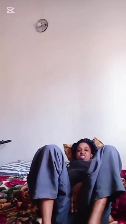 Morning cramp masturbation it's so painful if you don't have man closer to you | Clip 1