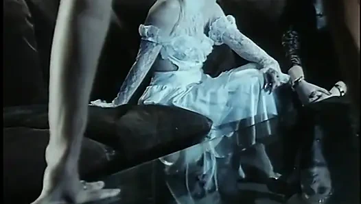 Genç kızlar sert yarakları seviyor