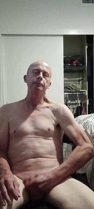 Tiny Dick Gay Man Jerking Off Taking About How A 22 Year Old Used his Hole