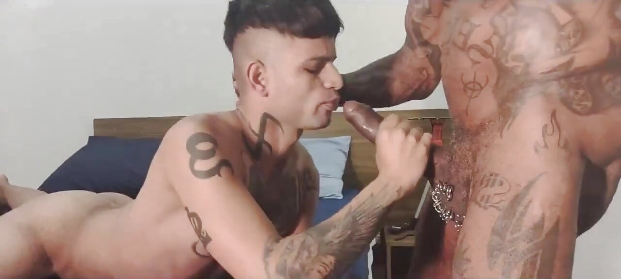 Kim Barbosa siše Magnuovu ogromnu