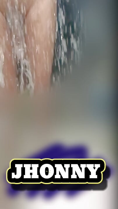 La bite est petite ou grosse ? Je ne sais pas.