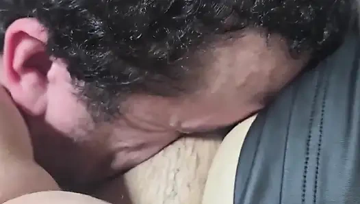 Ich bringe eine freundin zu meiner liebe zum spaß