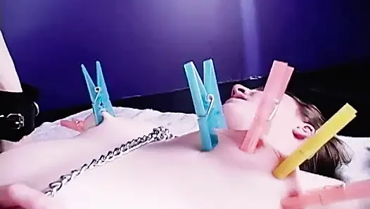 Çılgın bir lezbiyen partnerini şaplaklıyor
