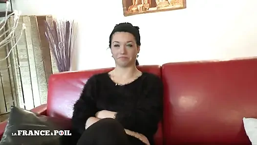 Первый кастинг на диване с возбужденной Camille, 19-летняя тинка