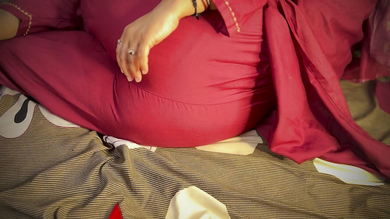 Desi Mallu Bhabhi Hardcore Fuck With Her Debar When Her Husband Not At Home Hindi Video