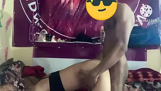 Desi süße freundin stöhnt laut (doggystyle hindi audio