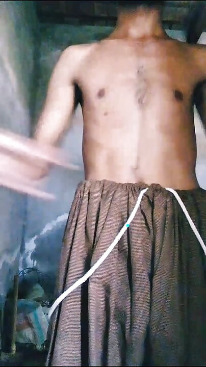 Cute Pakistani gay boy hot video dancing on a Bollywood song