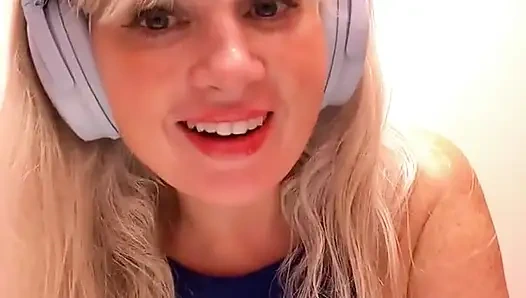 Я обожаю убирать.. и носить.. Без лифчика