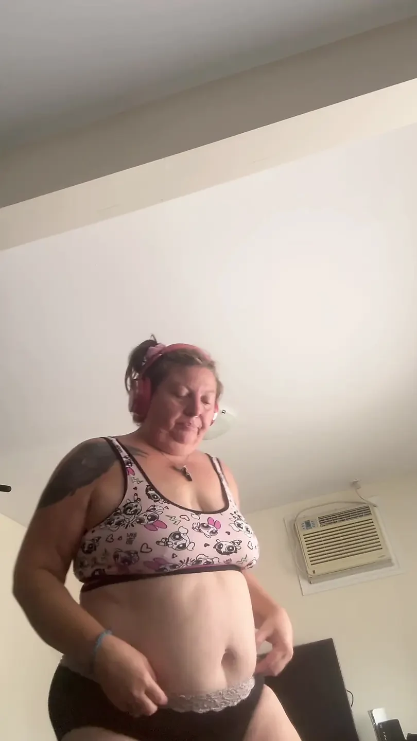 Filming My Wife Exercising