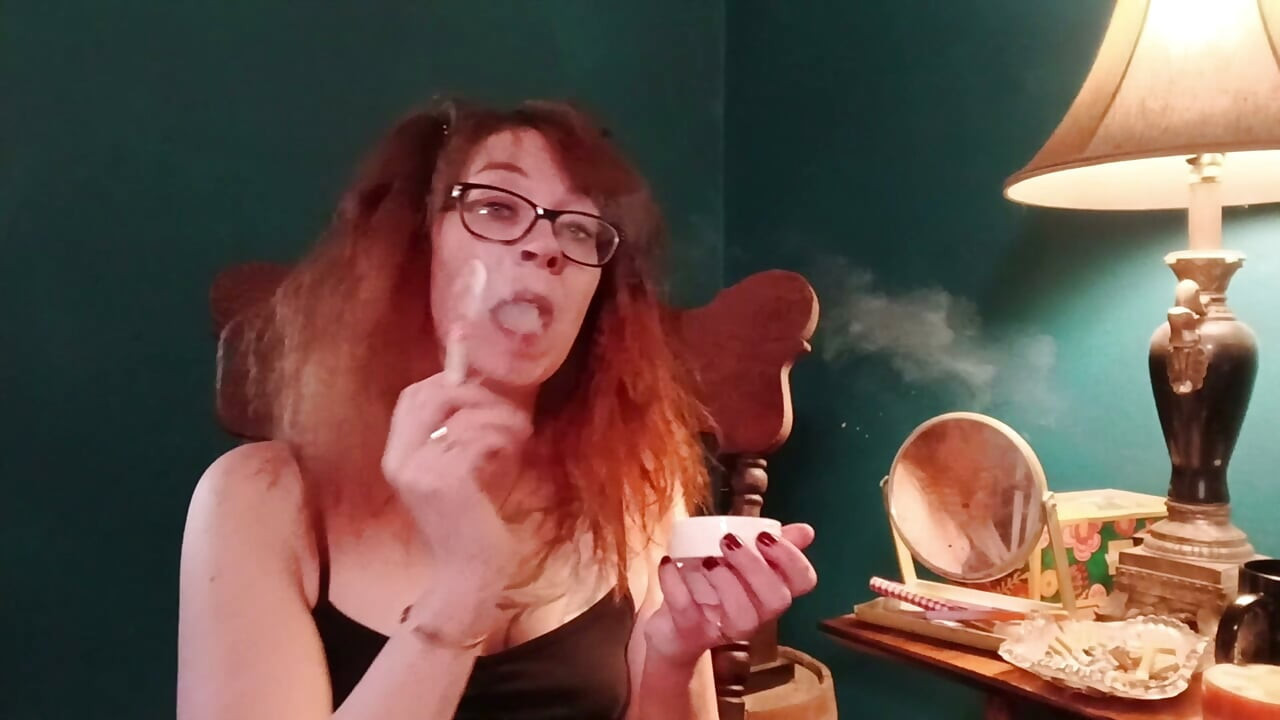 Clown makeup and smoking fetish