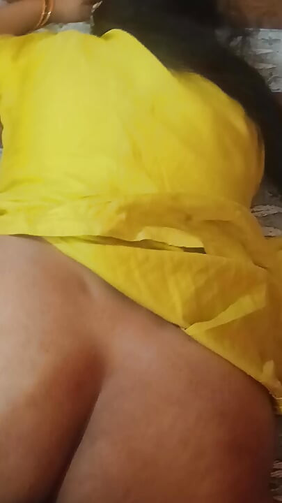 Bhabhi sexo duro y posición anal misionero sexo duro, preñada en el coño, follada duro en la cama por la noche también preñada