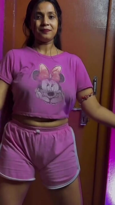 Desi bhabhi grande chefe e duro blawjab e buceta lambendo e grande coks sexo completo