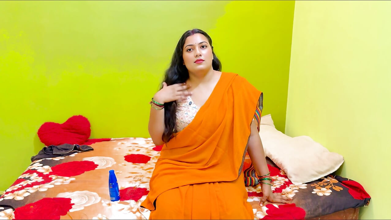 Step mammi ko message karke unka dard kam kia , mummi muh me leke jor jorse chosen lagi , Hindi Viral Video