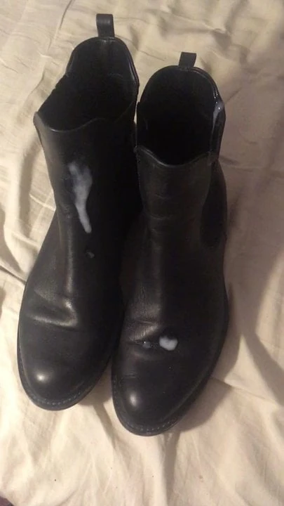 Cumming on GFs boots before night out