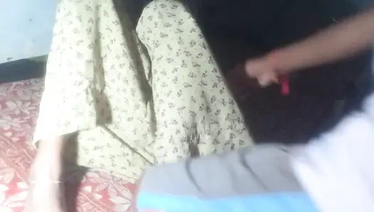 Jyo, let's go to the party early, our family has already arrived.