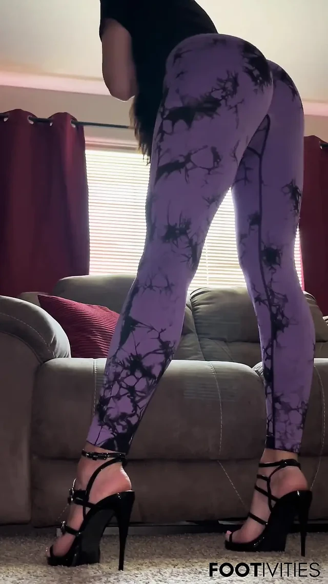 Leggings & Heels POV by Ivys Feet