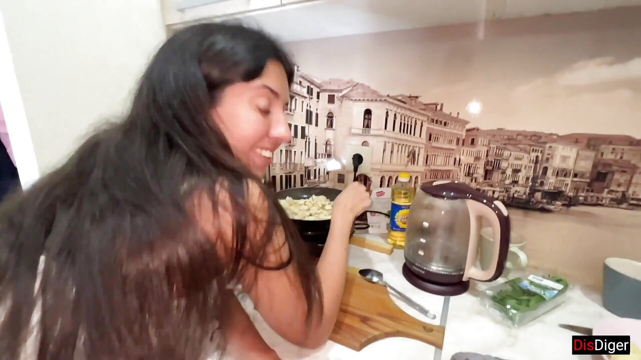 Fucked a Neighbor Girl in the Kitchen While She Cooking Dinner