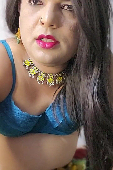 Me in Gree Part 1 Love Green Saree Book Your Show Today