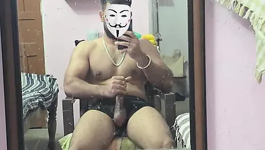 Hintli adam büyük yarak boşalıyor