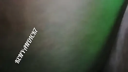 Spät in der nacht reiten auf dem schwanz meines freundes, nachdem er ihn zum abendessen besucht hat