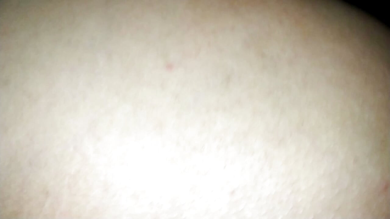 um pau preto grande para satisfazer minha buceta enquanto meu marido corno trabalha