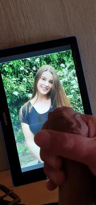 Cumtribute sarah