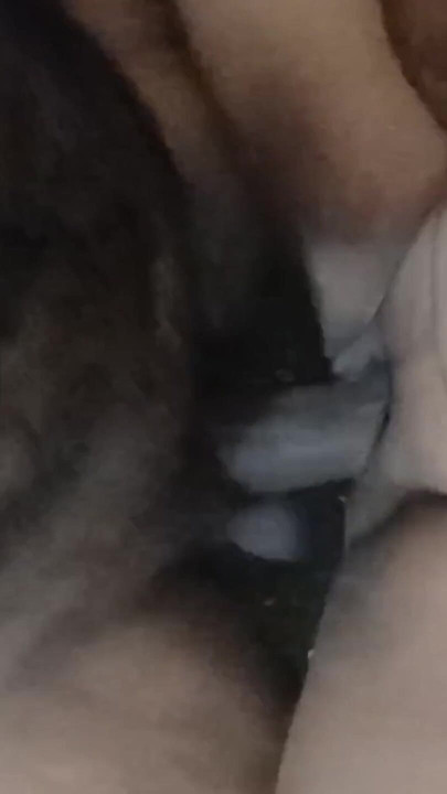 "Üvey erkek kardeş ve düzgün vücutlu üvey kız kardeş sert sikişiyor" den güçlü an
