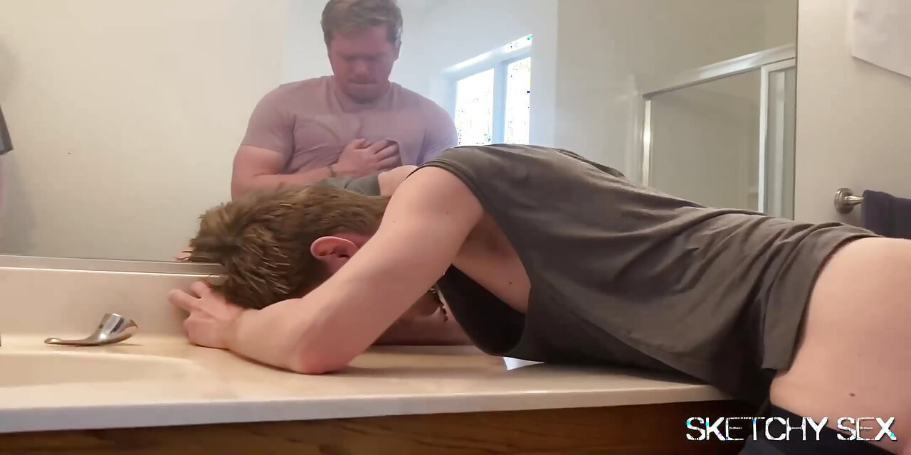 HORNY TOILET FUCK