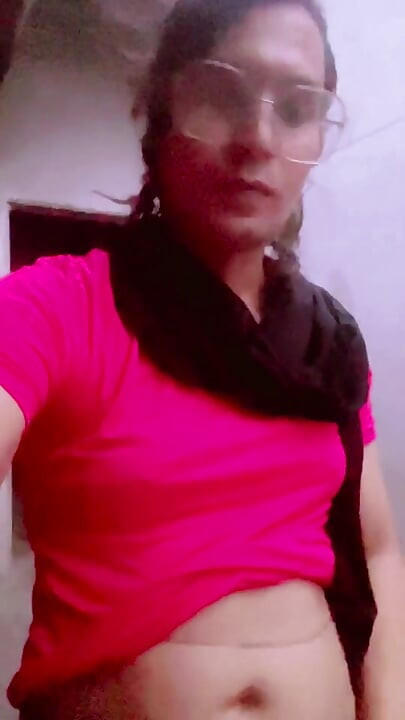 What Sissy Do When She Is Alone