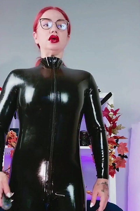 Latex Fembot Ready to Squirt in Your Face HD Mp4