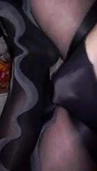 穿着图案尼龙连裤袜射精