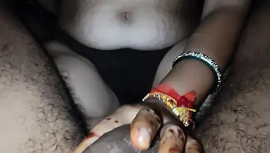 Sunni si tante seksi india dientot habis-habisan sampai mengerang keenakan setelah dientot habis-habisan sama silikon condon