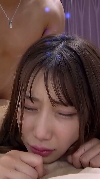 A laid-back college girl who barges in and claims to be her girlfriend. 'You can do anything...' My reason is knocked out by her earnest temptation to make things fait accomplis... | Clip 2