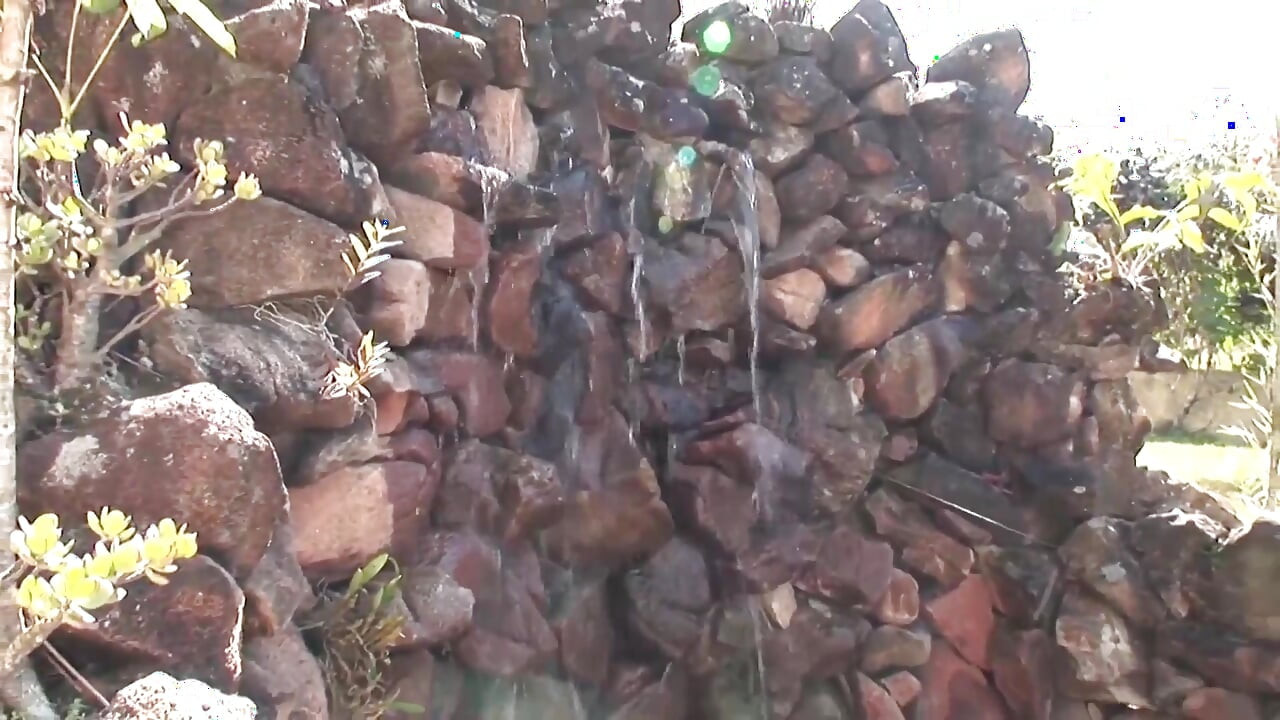 Neodolatelná milfka análně ošukaná venku