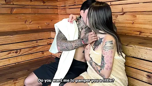 Моя соседка оставила меня одну со своим парнем, и мы в итоге трахались в сауне