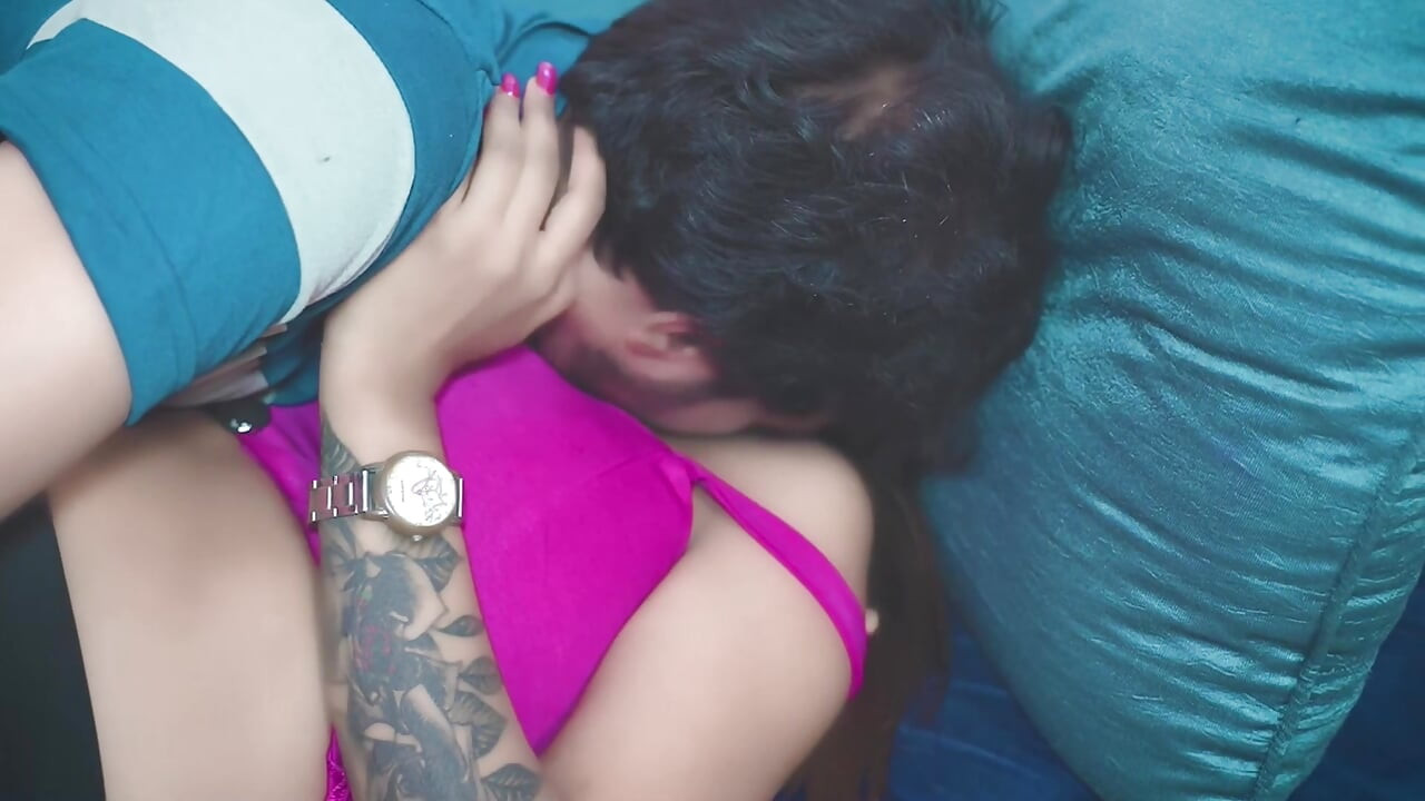 Chhoti stepsister ko chudae karna sikhaya
