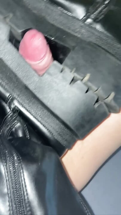 こっそりオーバーニーブーツを使ってみたの