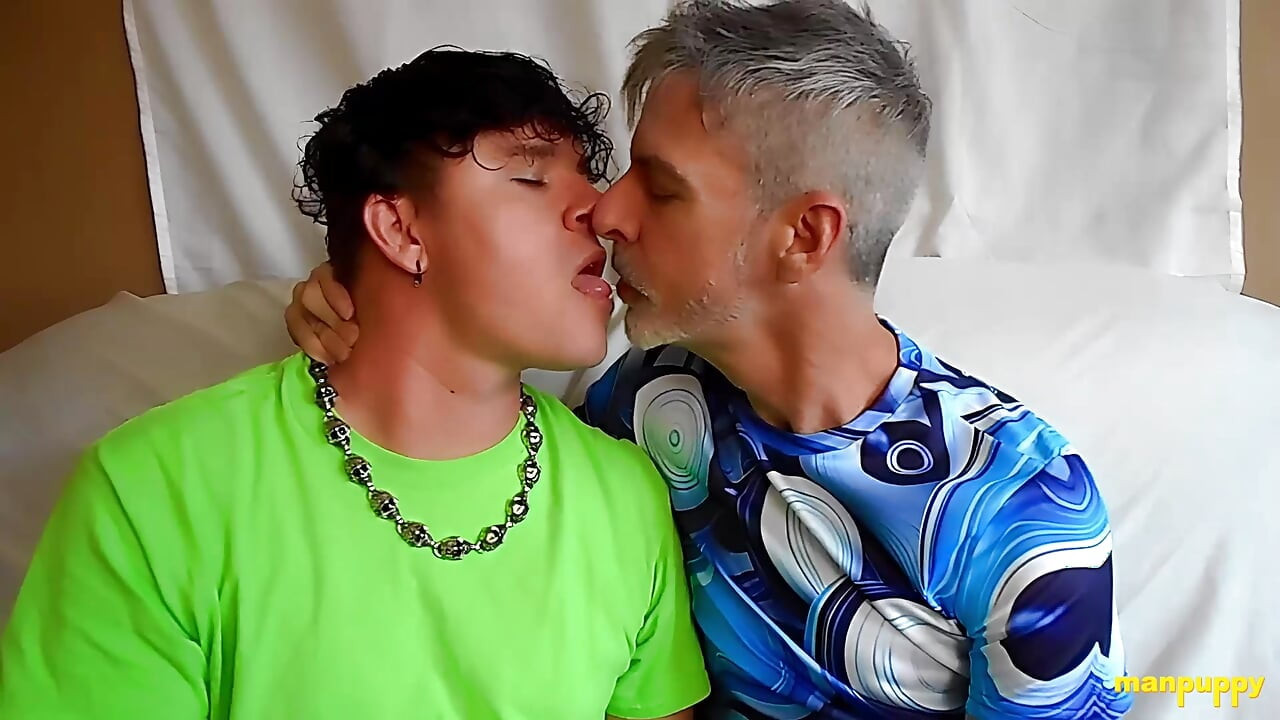 ManPuppy Richard Lennox And Leo Blue Share an Intense Daddy Boy Makeout Session